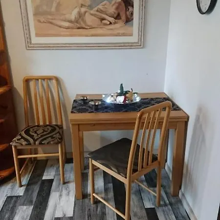 Gemuetliche Ferienwohnung Auf Dem Land Mit Eigenem Garten Apartman Gram