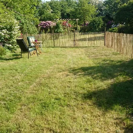 Gemuetliche Ferienwohnung Auf Dem Land Mit Eigenem Garten Apartman
